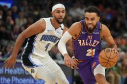 开云体育app-魔术爆冷76人，瓦兰丘纳斯统治全场