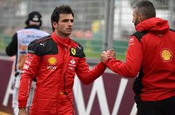 开云体育登录-哈斯车队绝杀梅赛德斯，塞恩斯惊艳四座