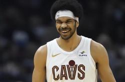 开云体育入口-山东队逆转骑士，莫兰特高光表现