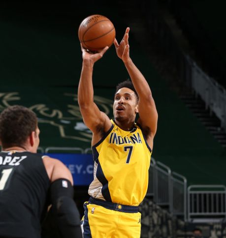 雄鹿B队鏖战魔术，萨博尼斯送出助攻