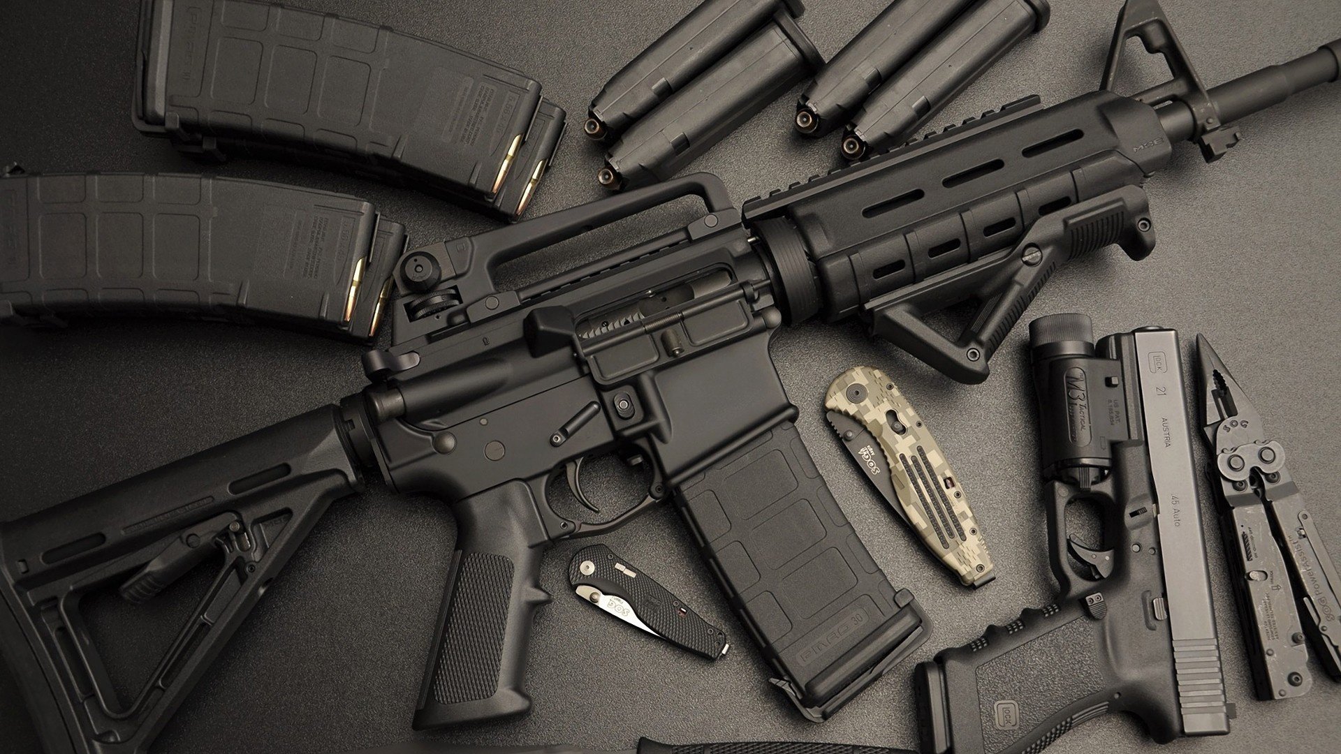 赛道辩证法，当迈凯伦碾压红牛时，维斯塔潘却刷新了纪录