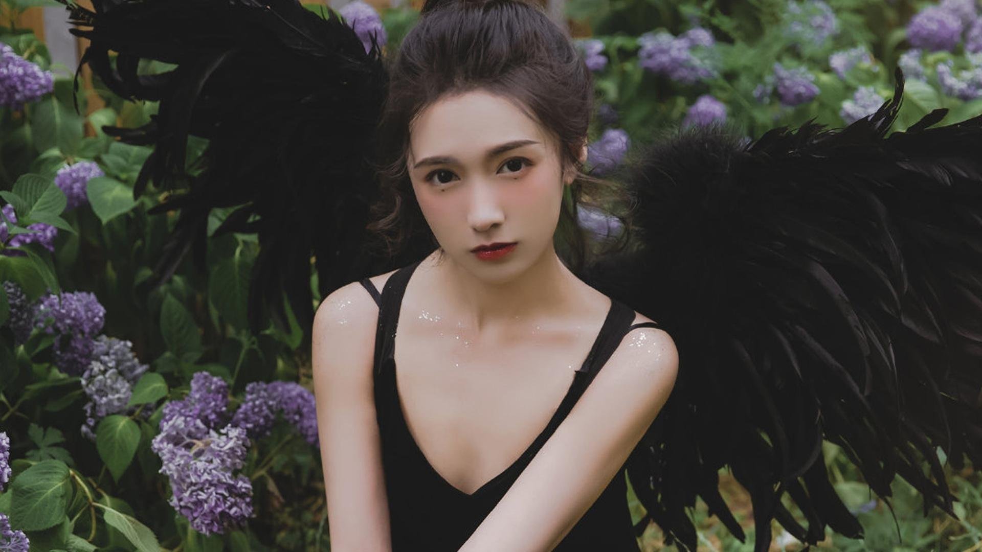 双星闪耀，巴萨征服梅阿查，罗德里戈在西部决赛的生死时刻铸就传奇