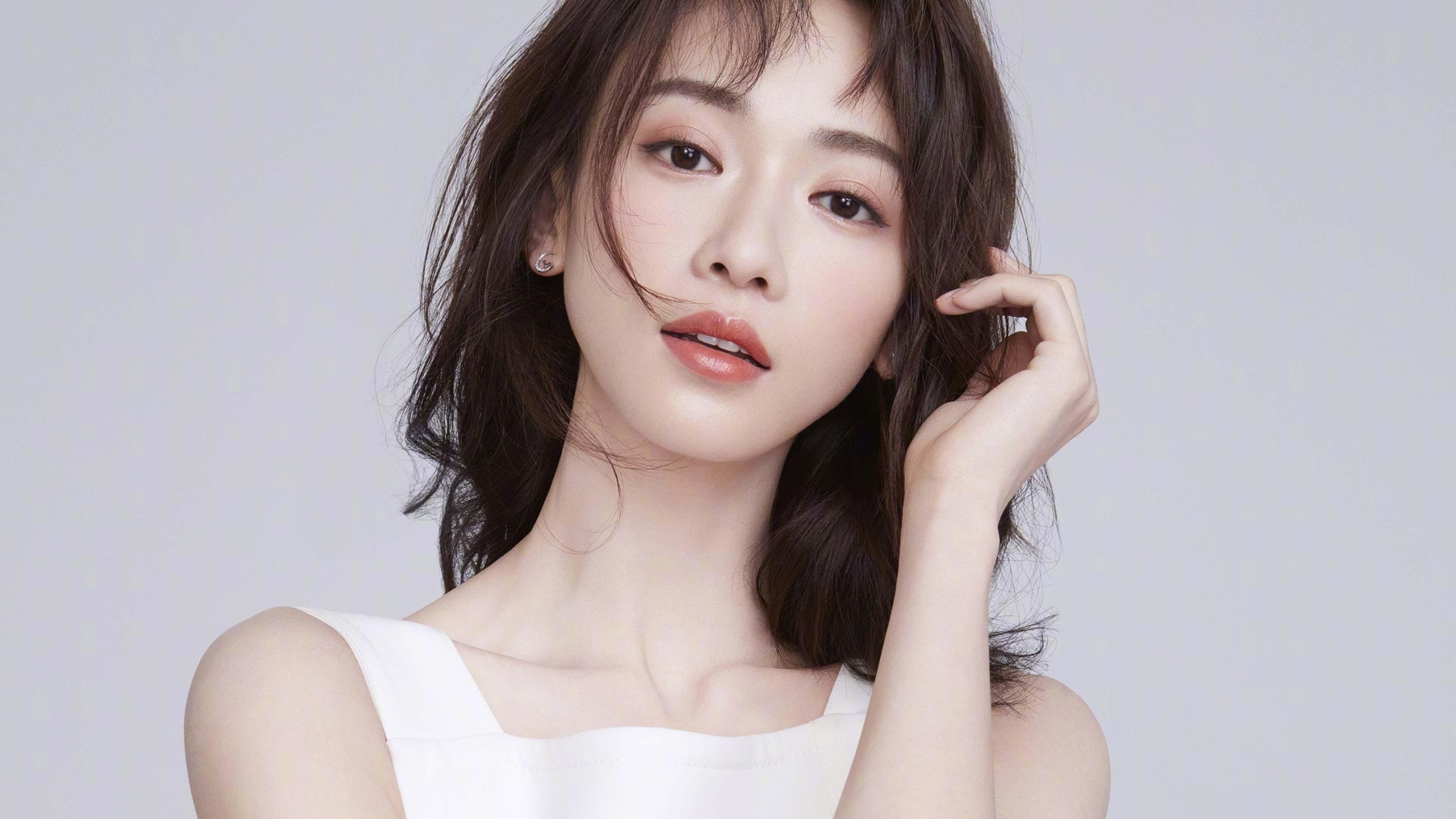 欧冠淘汰赛之夜，福克斯一脚定乾坤，球队逆转晋级