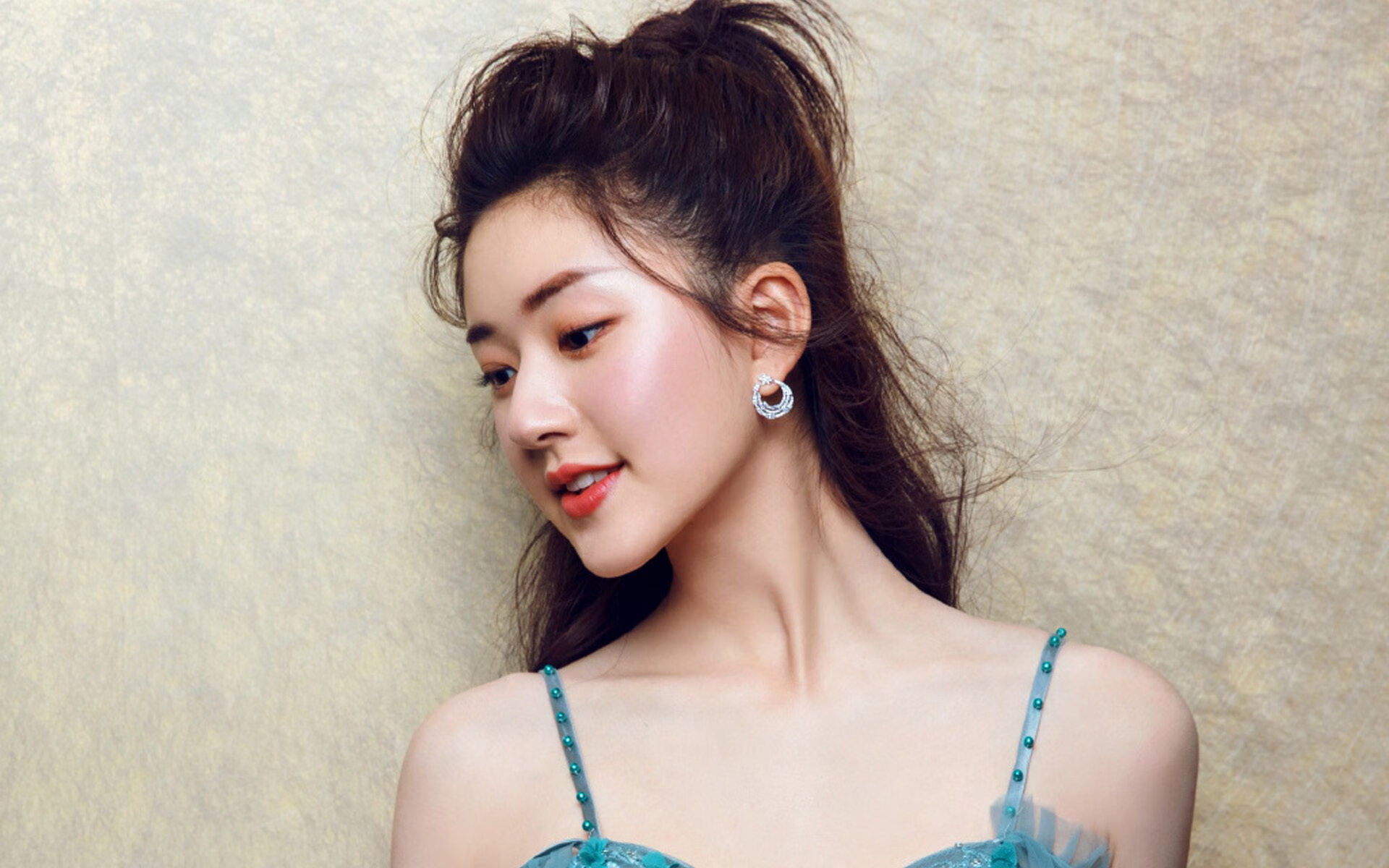 终场哨响前,当米切尔把足球打成篮球